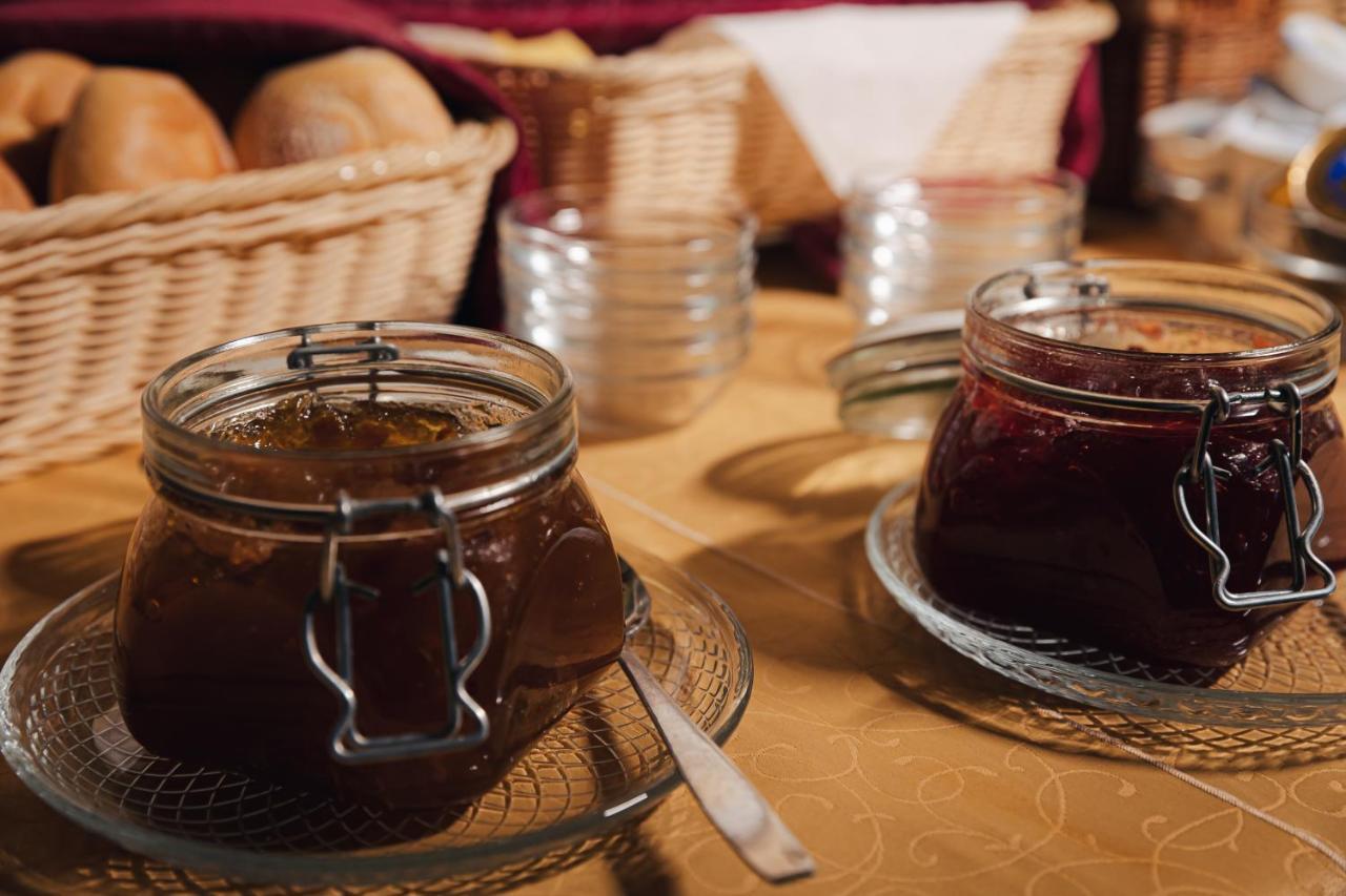 فندق وسبا هومبولد بارك كارلوفي فاري المظهر الخارجي الصورة